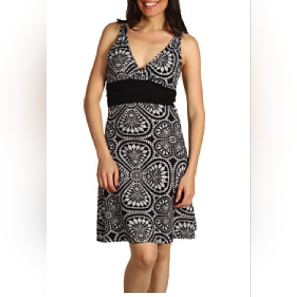 Patagonia Margot Floral Black Organic Cotton Blend V-Neck Women's Dress sz S